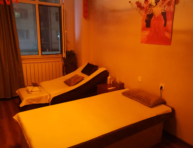 养身以静，养心以净，Yayu养生馆伴您健康同行”：以宁静的环境和纯净的服务，为您的健康保驾护航